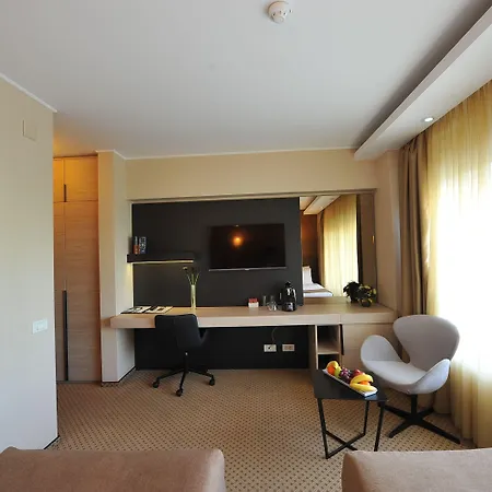 Crystal Palace Hotel