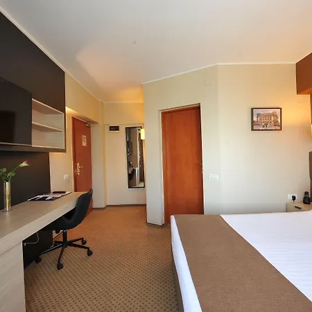 Crystal Palace 4* Bukarest