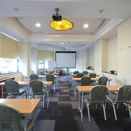 Hotell Crystal Palace Bukarest