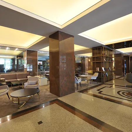 Crystal Palace Hotel 4*