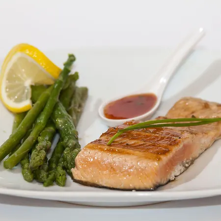 Crystal Palace Hotel 4*