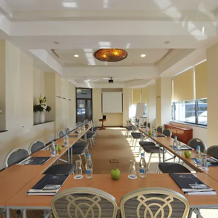 Crystal Palace Отель