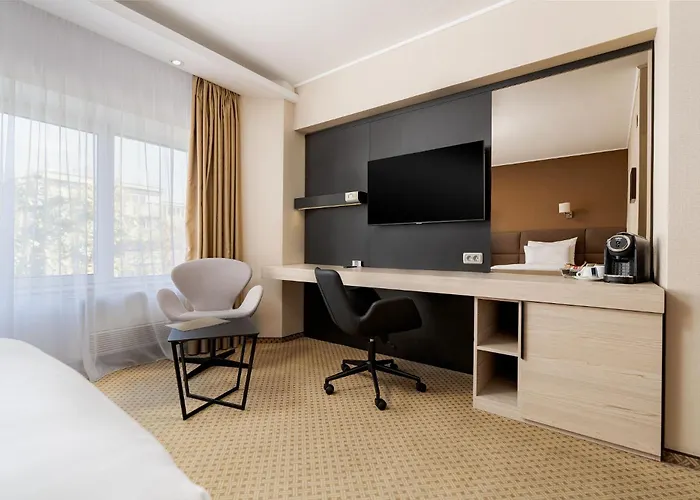 Crystal Palace Hotel