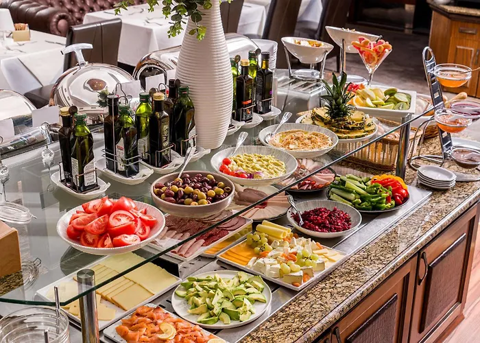 Crystal Palace מלון 4*