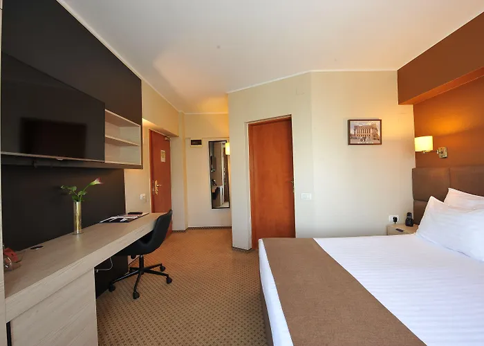 Crystal Palace 4* בוקרשט