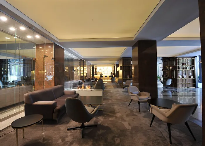 Hotel Crystal Palace Boekarest