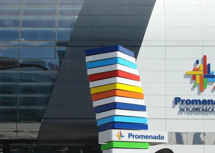 מלון Crystal Palace 4*