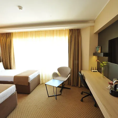 クリスタル パレス 4*