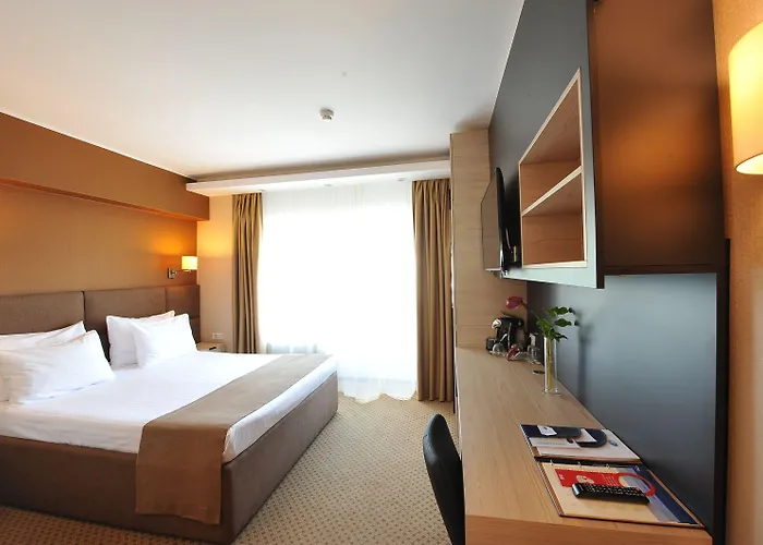 Crystal Palace Hotel