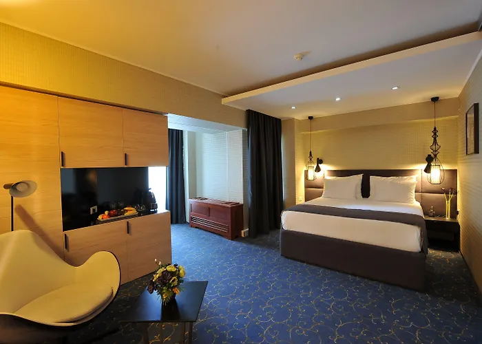 Crystal Palace Hotel