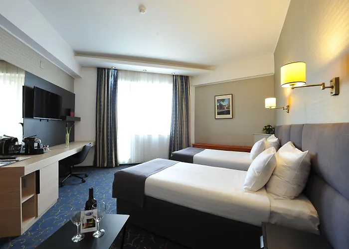 Crystal Palace Otel Bükreş